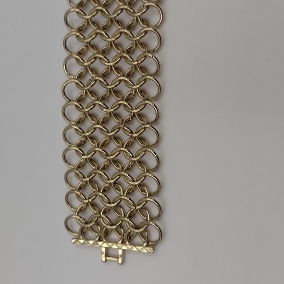 Gold tone round link bracelet cuff - Picture 6 of 9